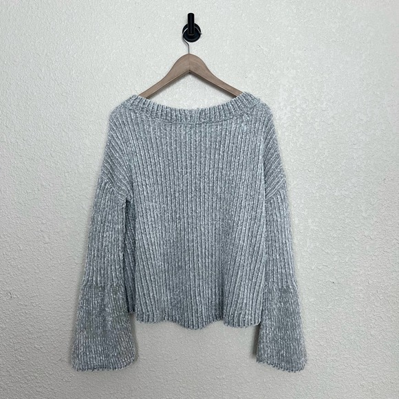 Express Chenille Bell Sleeve Sweater size Medium Mint Green Chunky Knit Soft - Picture 6 of 11